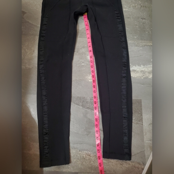 Lululemon Practice Daily Pant. Tights. Satin Ruched Details Side. Black. 10. 28" - Picture 7 of 15